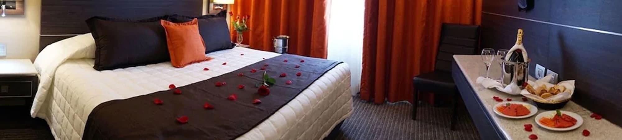 Hotel Real Alameda De Querétaro Екстериор снимка