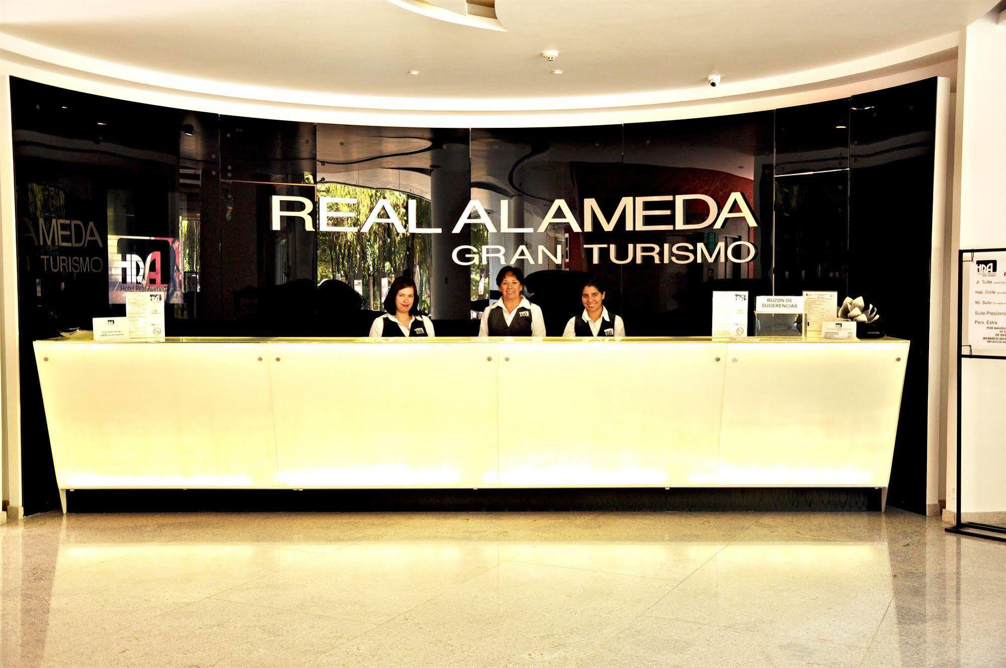 Hotel Real Alameda De Querétaro Екстериор снимка